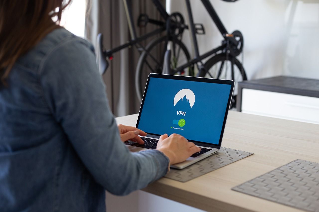 Software house a outsourcing IT - kluczowe różnice